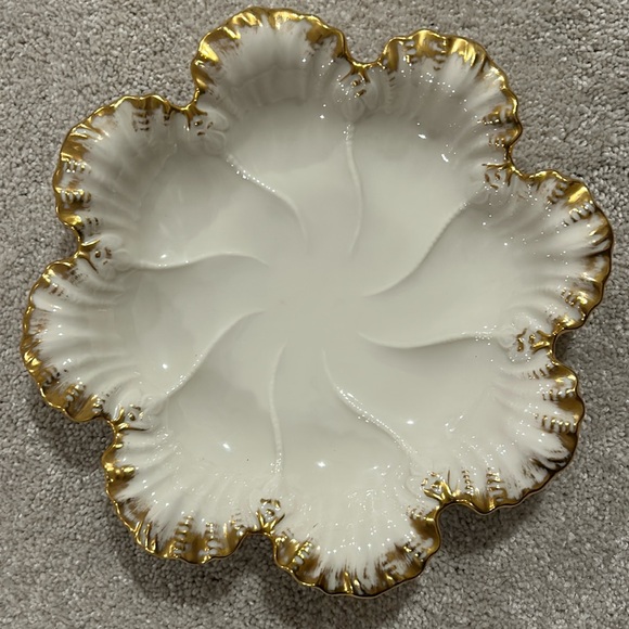 Vintage Lenox Leaf Collection, 10 1/2” Serving Dish/Bowl with Gold Trim - Picture 1 of 7